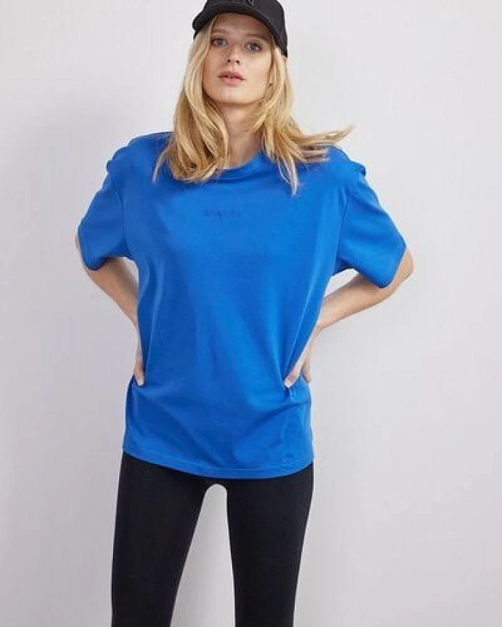 Blau