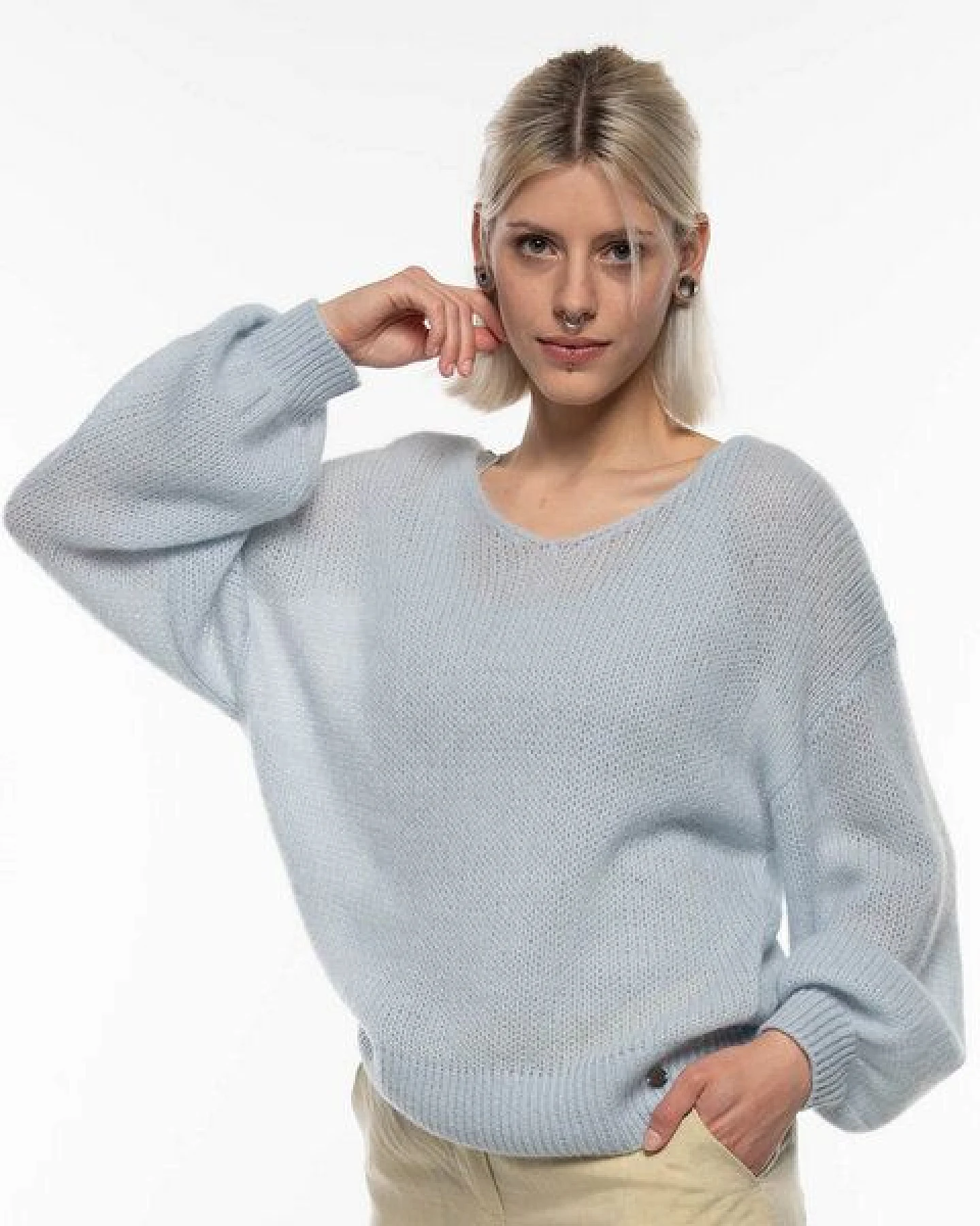 Alma & Lovis Leichter Pullover im Loose-Fit aus zartem Alpakastrick – Ansicht 2
