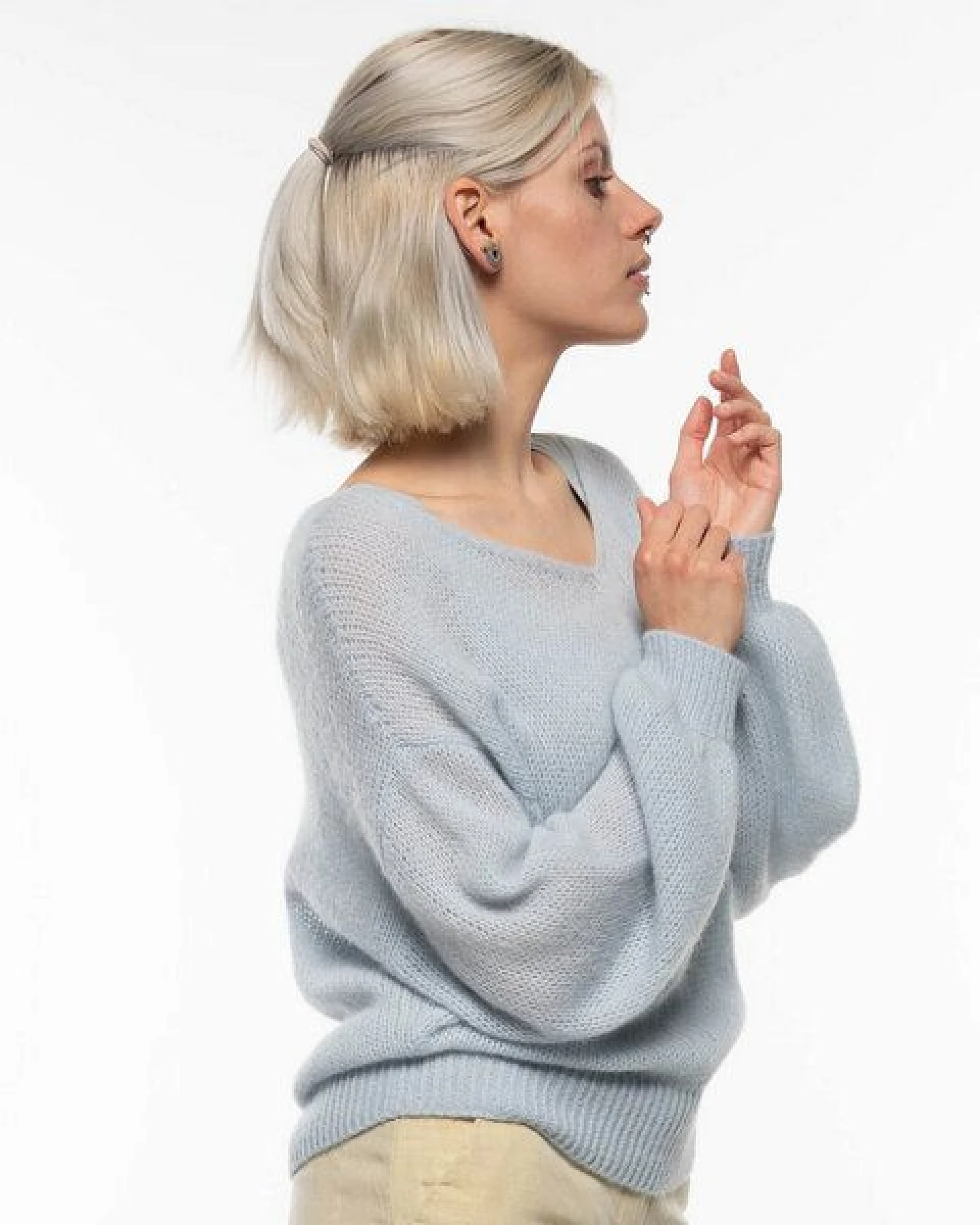 Alma & Lovis Leichter Pullover im Loose-Fit aus zartem Alpakastrick – Ansicht 4