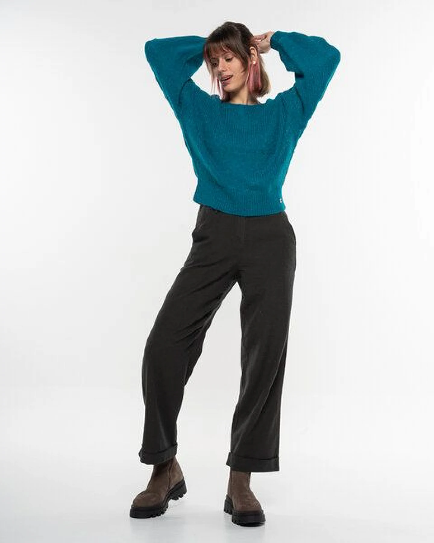 Alma & Lovis Leichter Pullover im Loose-Fit aus zartem Alpakastrick – Ansicht 2