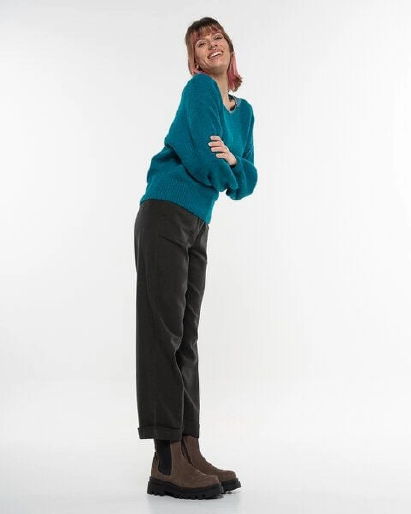 Alma & Lovis Leichter Pullover im Loose-Fit aus zartem Alpakastrick – Ansicht 4