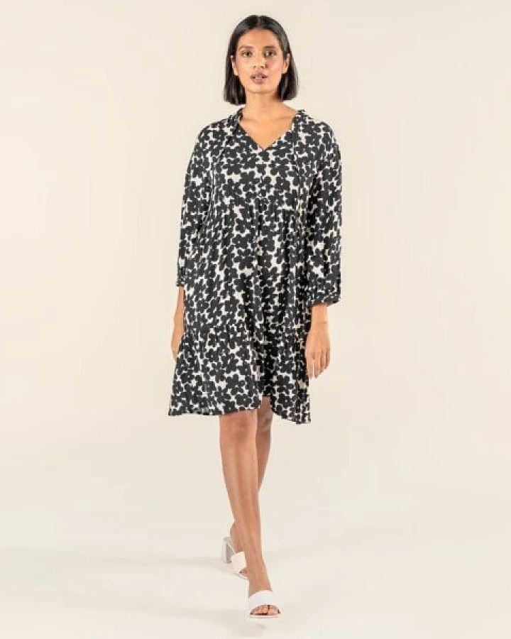 Produktseite: Living Crafts Kleid - OMARA