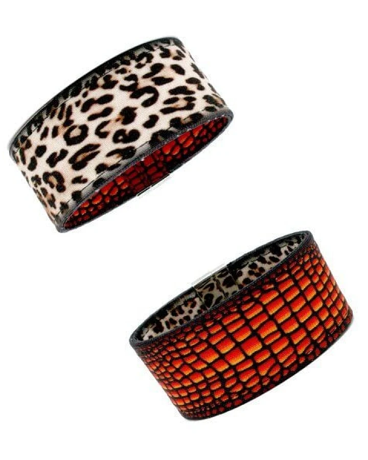 Leopard (braun) / Schlange (rot)