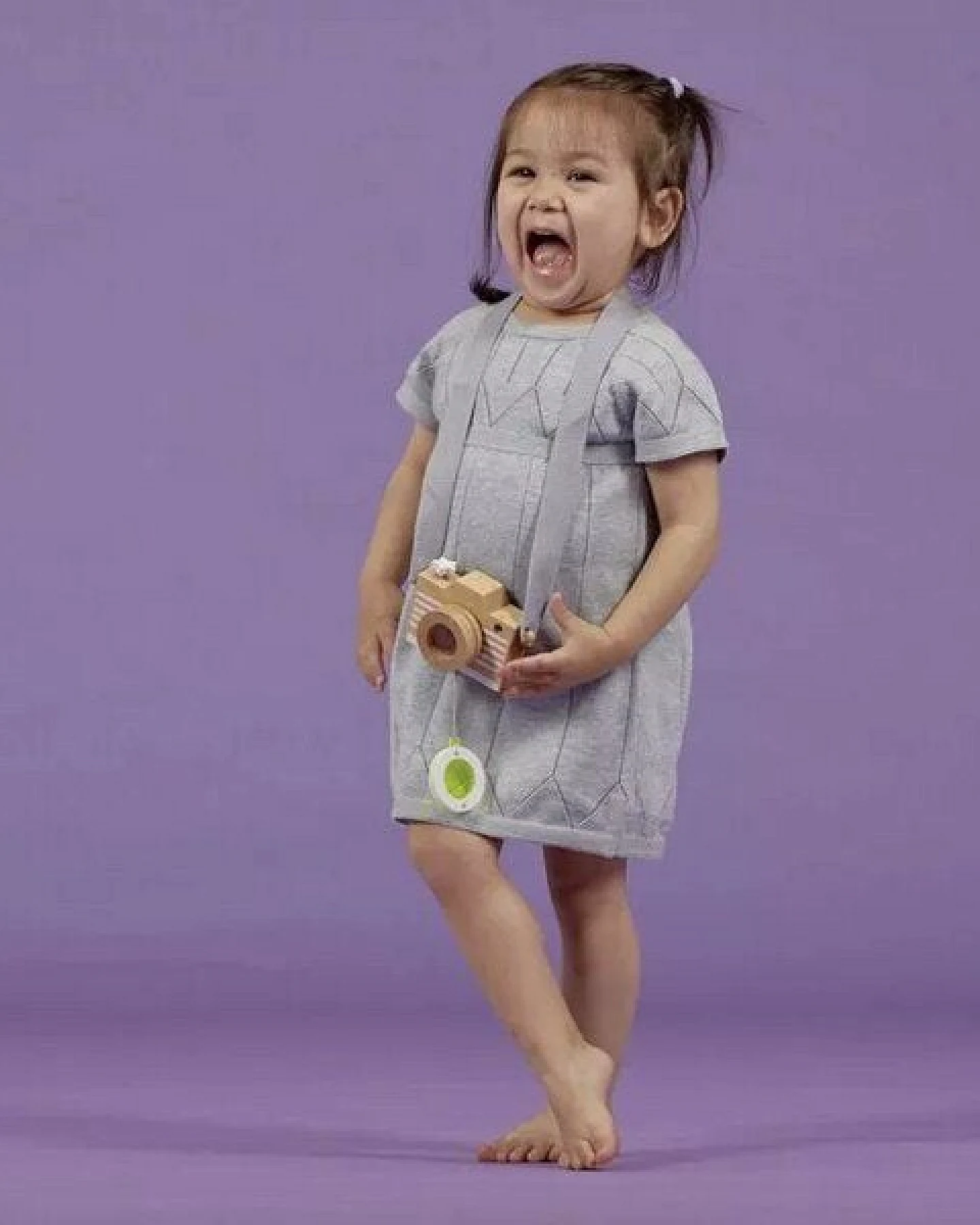 sense-organics Sommerliches Baby Strickkleid Orla in graublau von Sense Organics GOTS – Ansicht 2