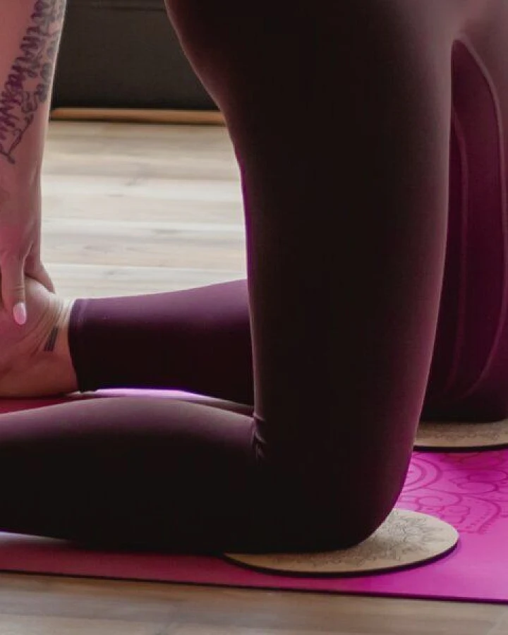 Divasya Kniepads Yoga (2er-Set) aus 100% Naturkautschuk und Kork