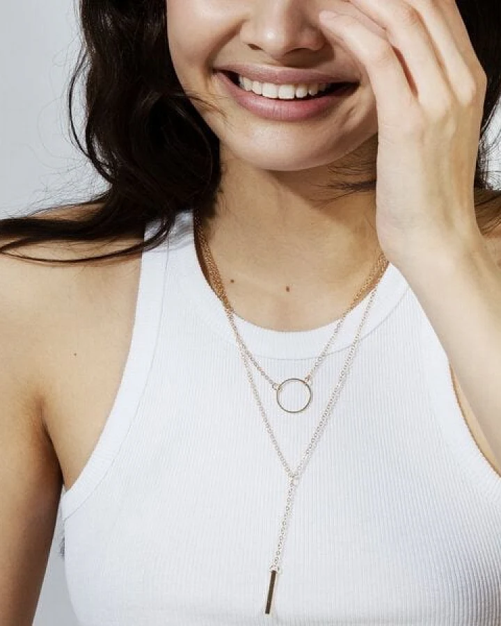 Grafische Layering Kette von Elektropulli