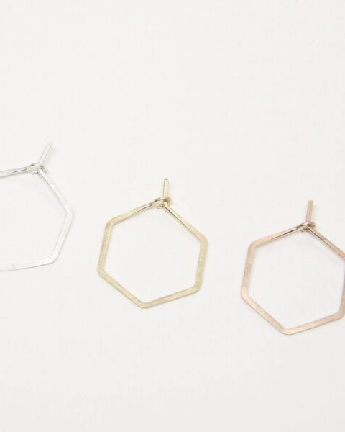 BELLYBIRD Jewellery CREOLEN - Hexagon, gehämmert, S/M/L – Ansicht 4