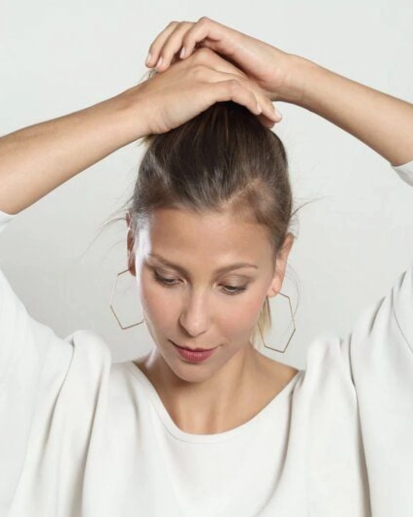 BELLYBIRD Jewellery CREOLEN - Hexagon, gehämmert, S/M/L – Ansicht 4
