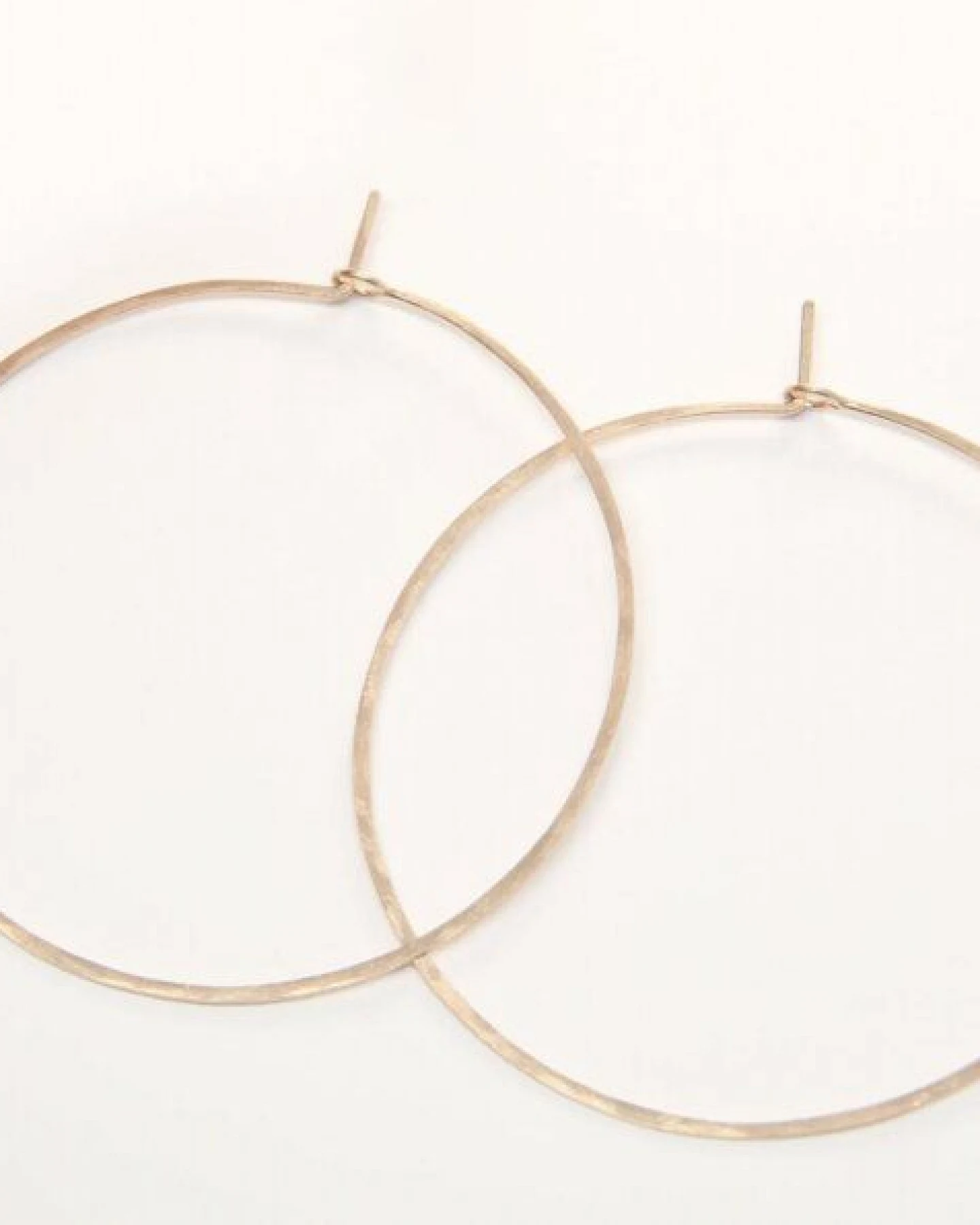 BELLYBIRD Jewellery CREOLEN - Kreis, gehämmert, S/M/L – Ansicht 2