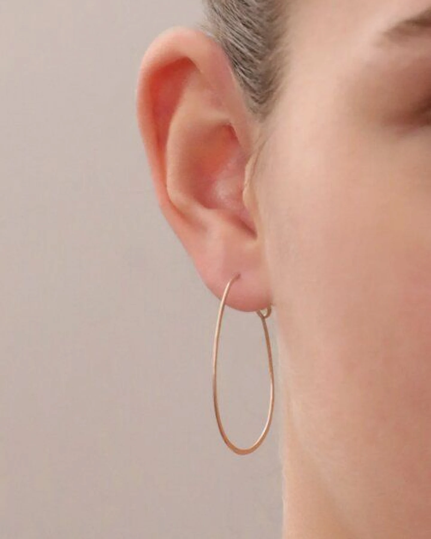 BELLYBIRD Jewellery CREOLEN - Oval, gehämmert, M/L – Ansicht 3