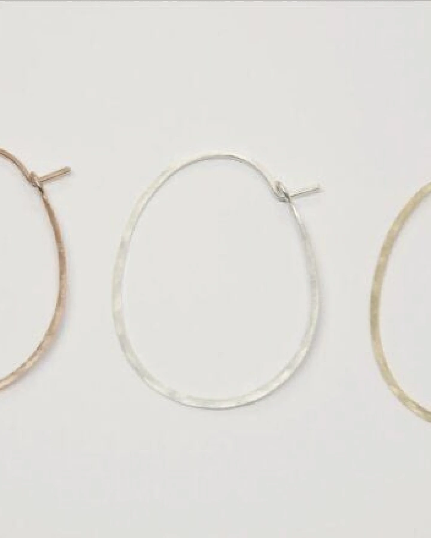 BELLYBIRD Jewellery CREOLEN - Oval, gehämmert, M/L – Ansicht 4