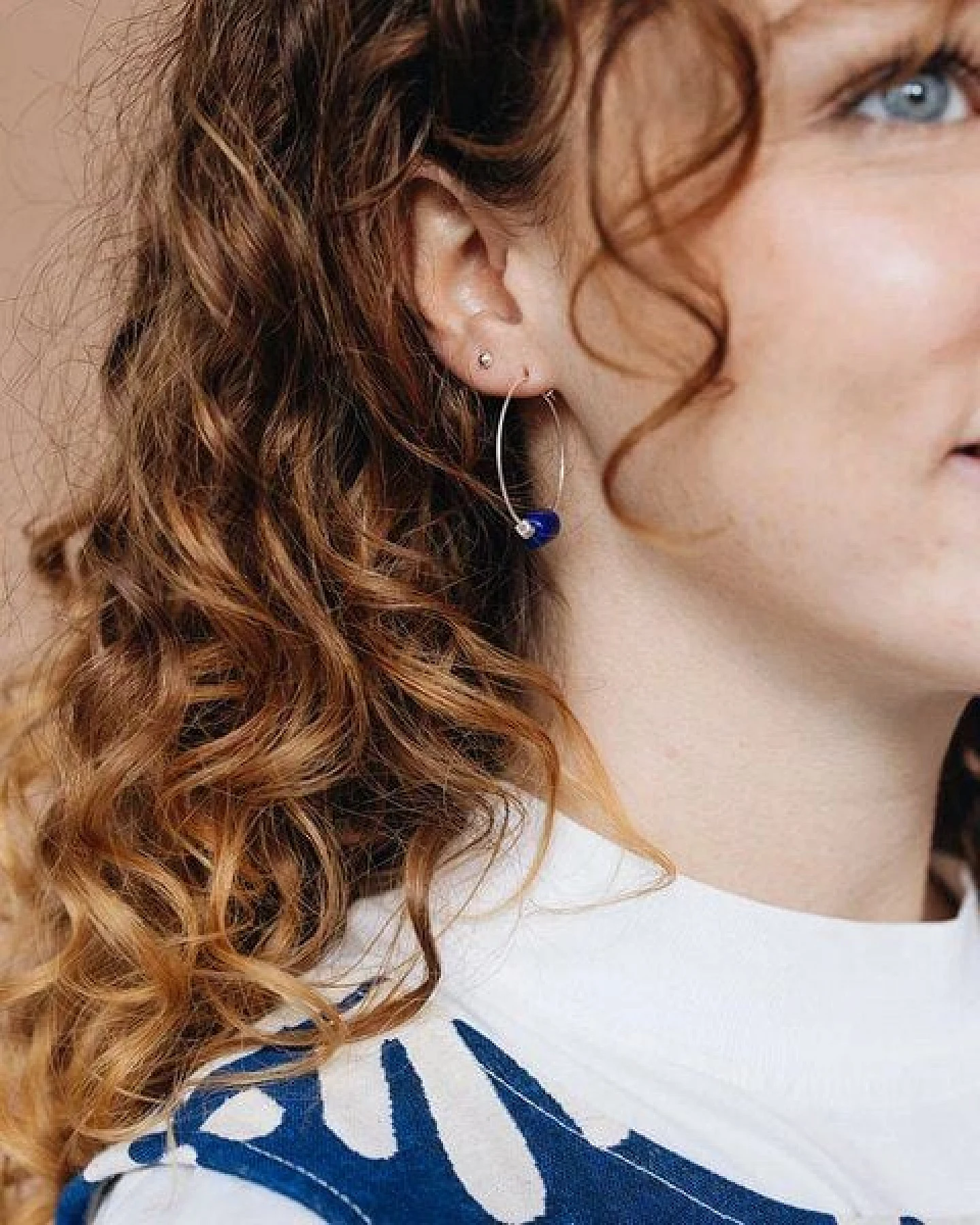 pikfine Mini Ohrstecker "Yula" / silber oder vergoldet – Ansicht 3