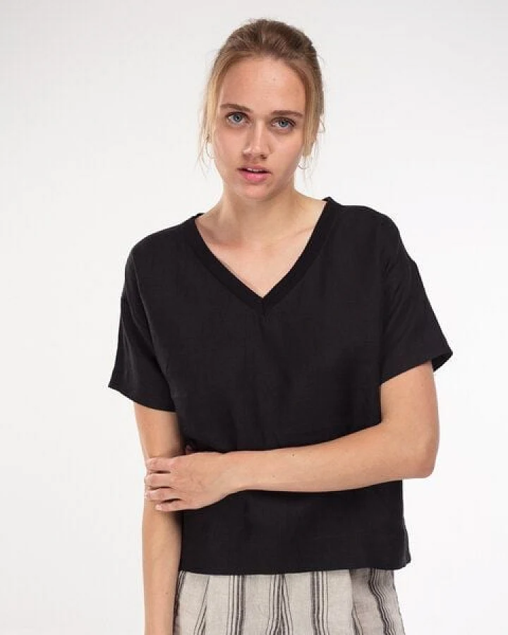Alma & Lovis Legeres V-Neck Blusenshirt aus reinem Leinen