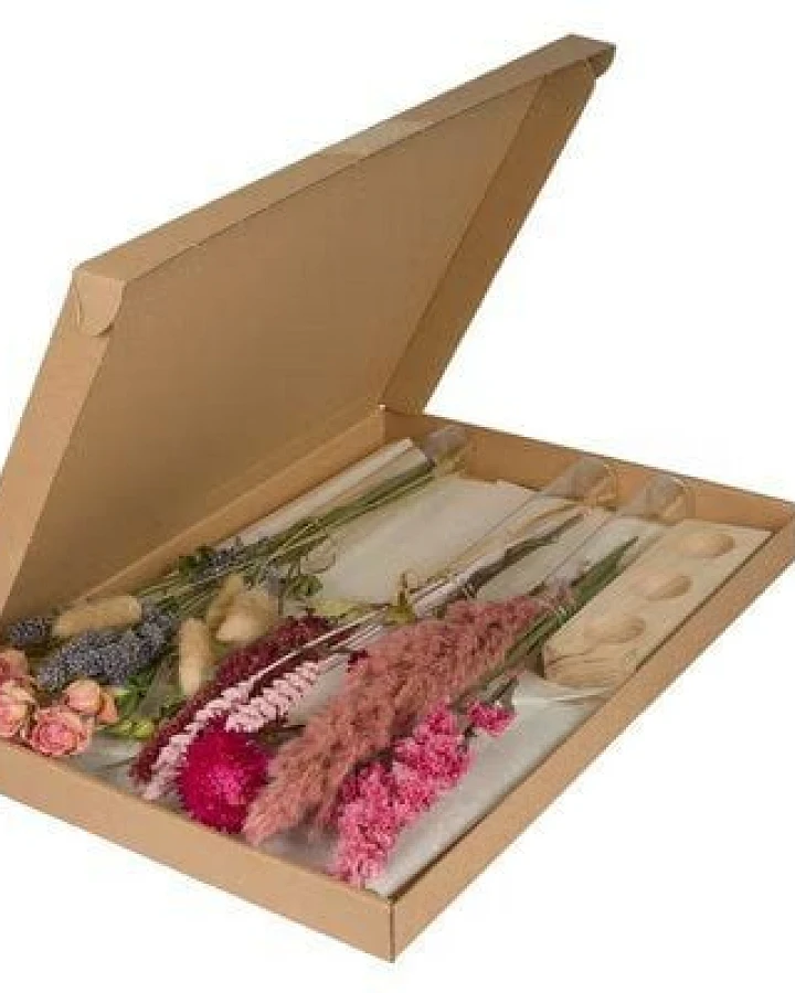 Floriette Trockenblumen mit Vasen im Briefpaket