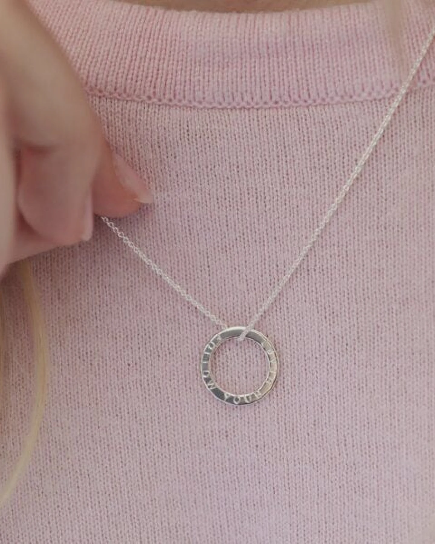 BELLYBIRD Jewellery Personalisierte Gravurkette - Ring, 16,5 mm / Silber/ Silber vergoldet – Ansicht 3