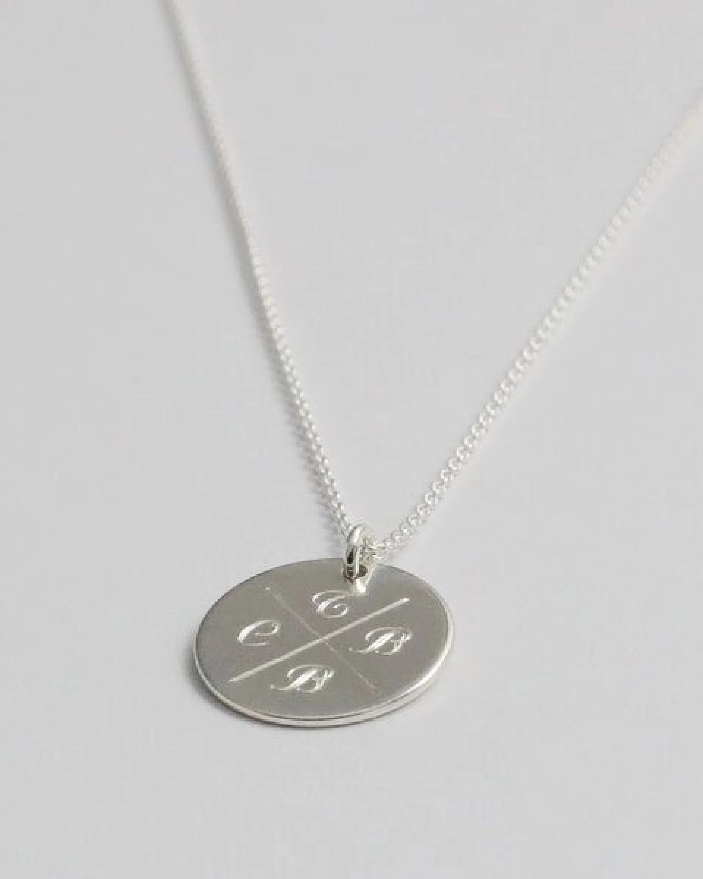 BELLYBIRD Jewellery Personalisierte Gravurkette - Familienkette, 15,5 mm/ Silber/ Silber vergoldet – Ansicht 2