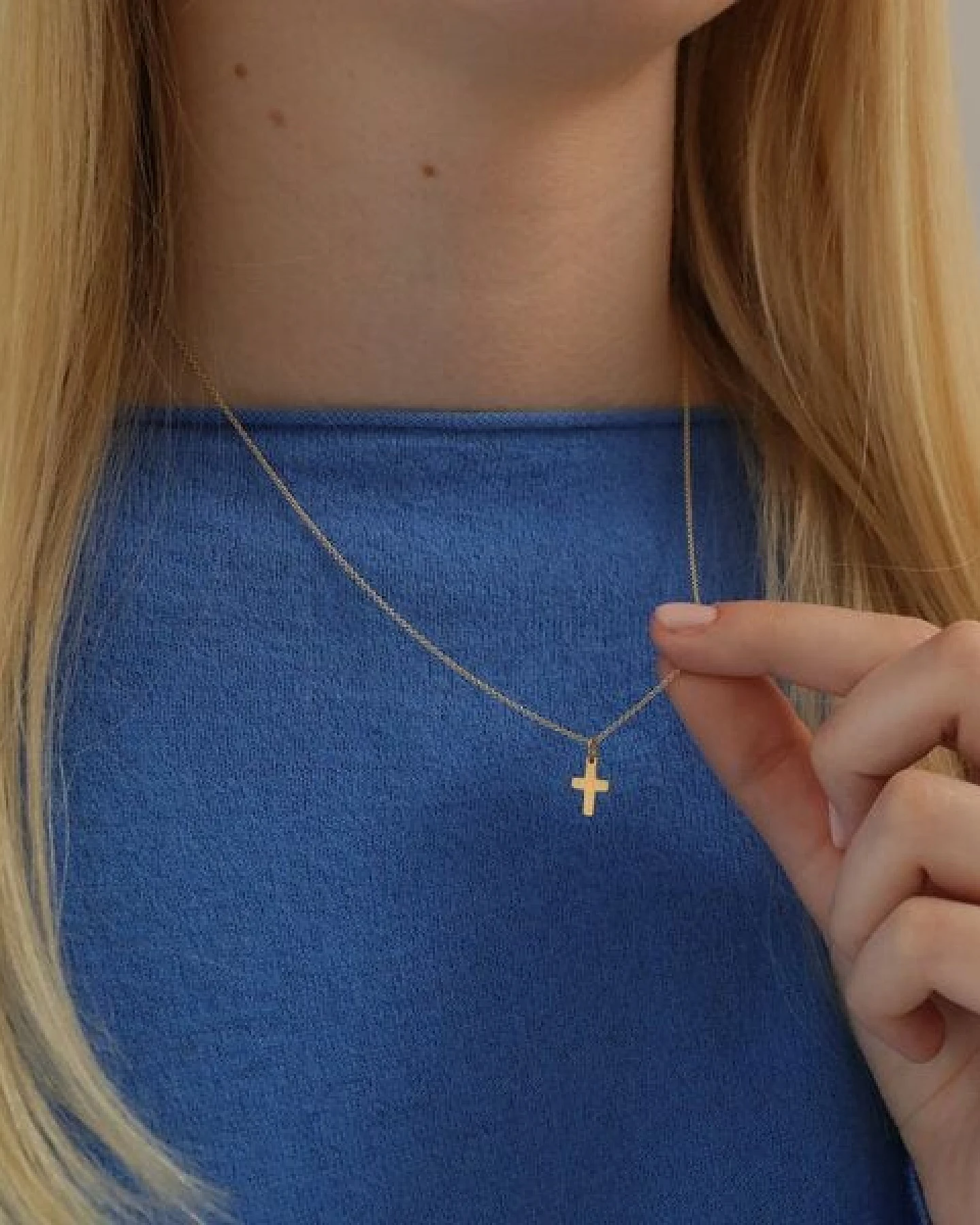 BELLYBIRD Jewellery Halskette - kleines Kreuz, Anhänger/ Silber/ Silber vergoldet – Ansicht 3