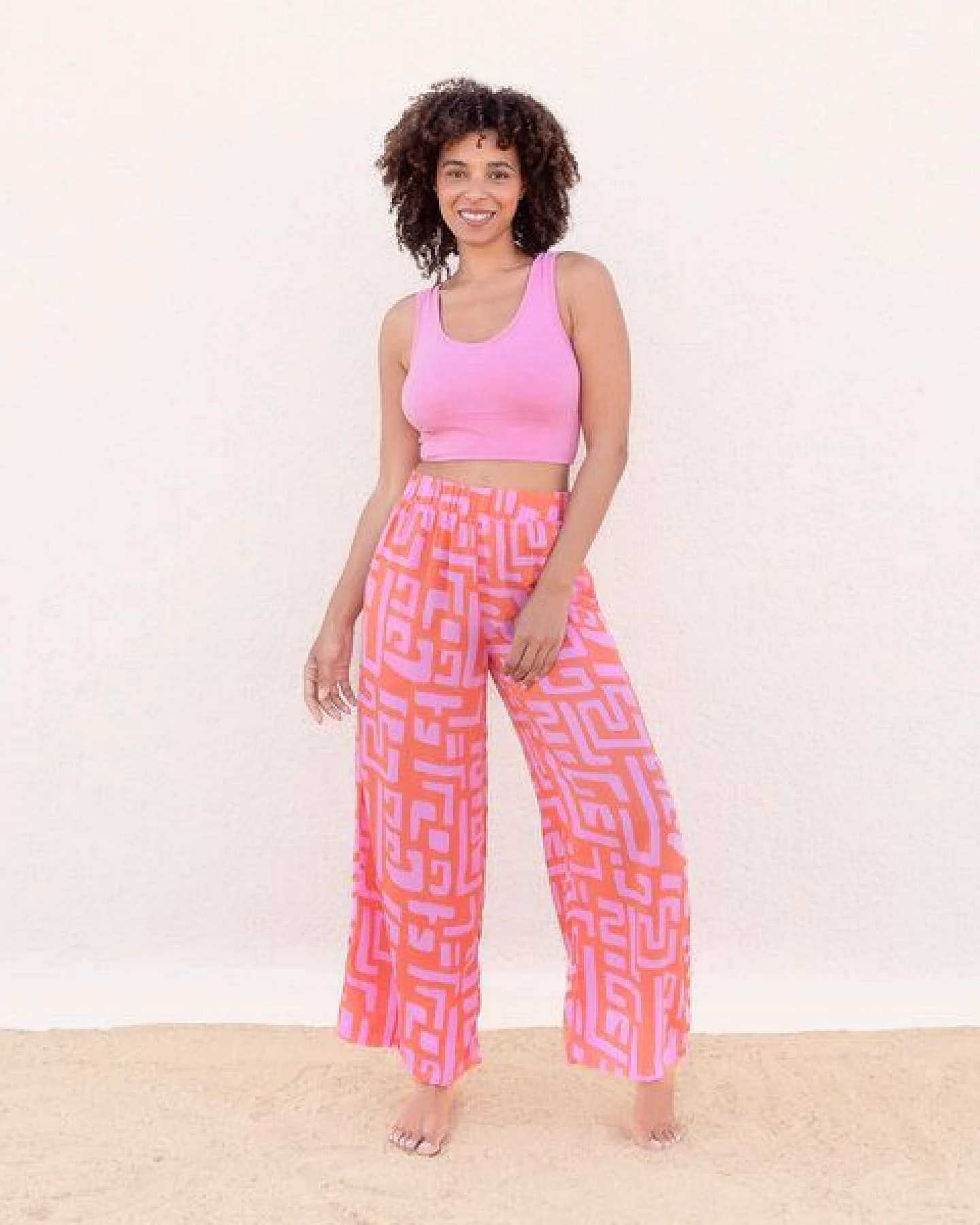 Jaya KURZES TOP SURYA - Bra/Croptop aus elastischer Biobaumwolle, Tankttop Stil vorne mit breiteren Trägern & raffiniertem Rücken – Ansicht 3