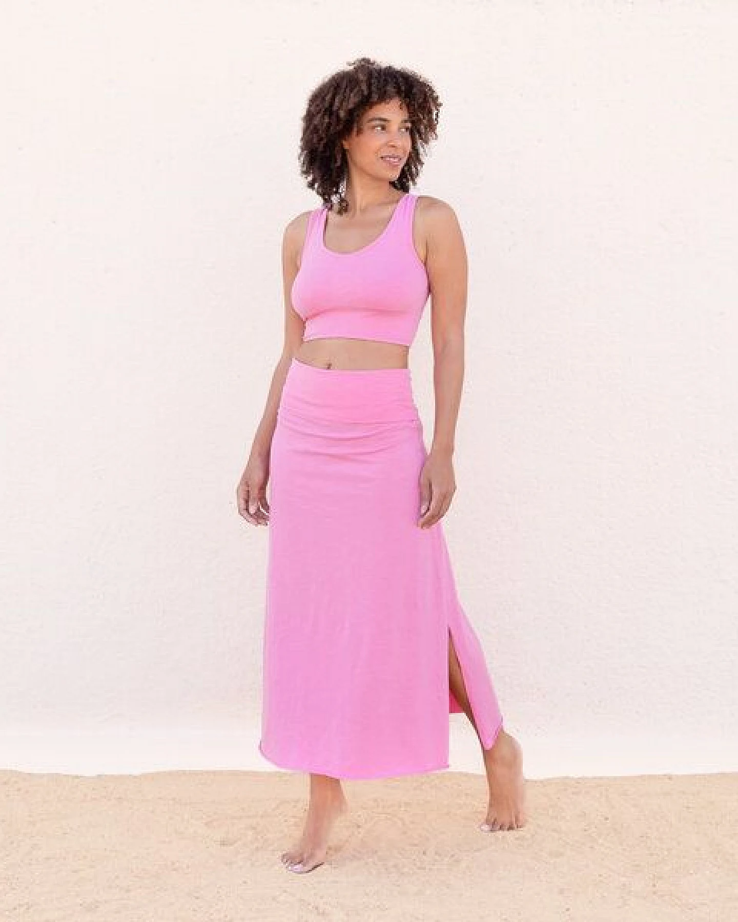 Jaya KURZES TOP SURYA - Bra/Croptop aus elastischer Biobaumwolle, Tankttop Stil vorne mit breiteren Trägern & raffiniertem Rücken – Ansicht 2