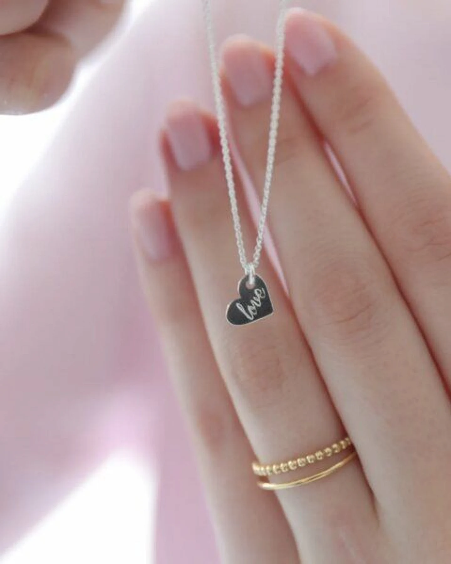 BELLYBIRD Jewellery Personalisierte Gravurkette - kleines Herz, 10 mm/ Silber/ Silber vergoldet – Ansicht 3