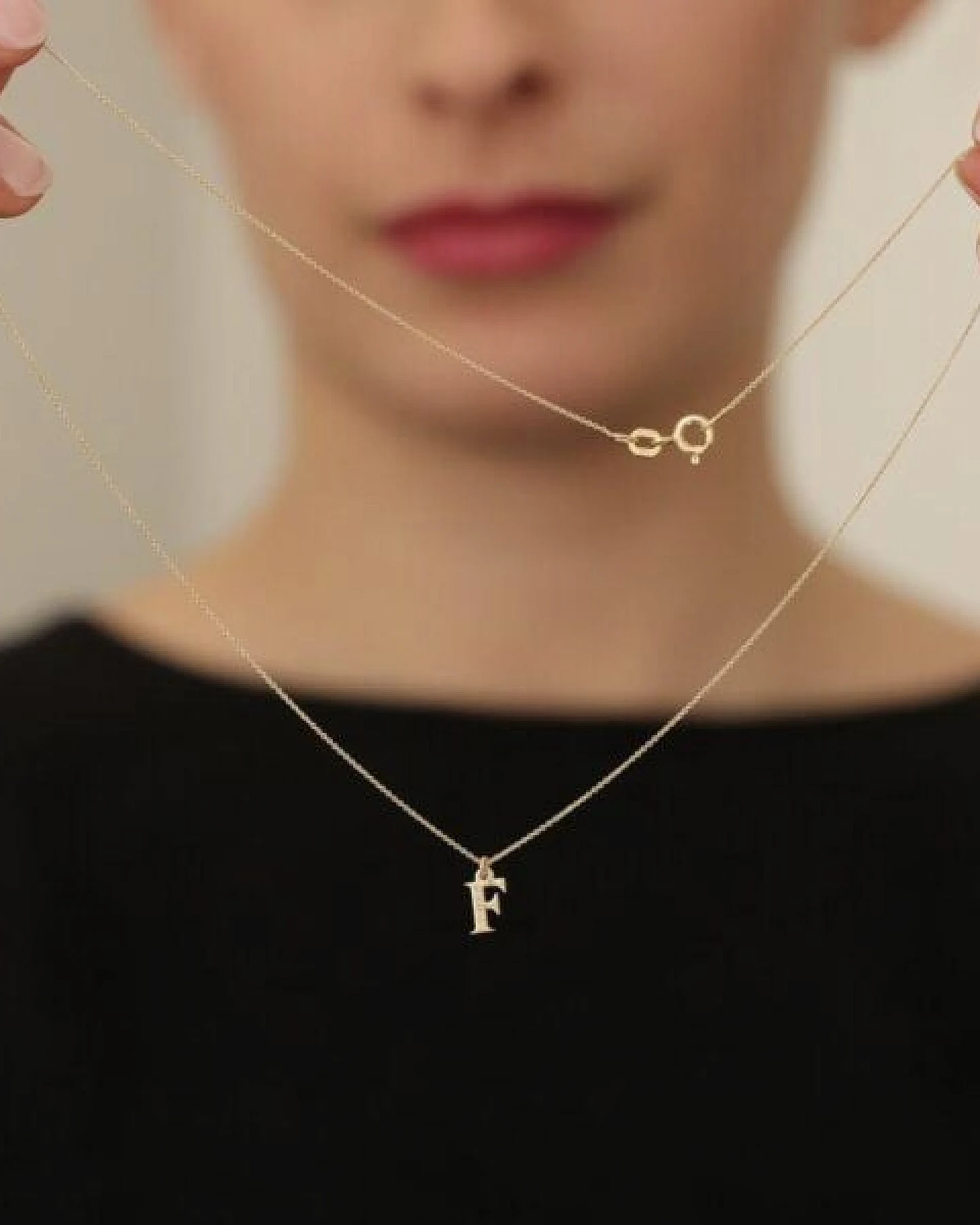 BELLYBIRD Jewellery Halskette - kleiner Buchstabe, Kinder/ Erwachsene, aus Silber/ Silber vergoldet – Ansicht 4