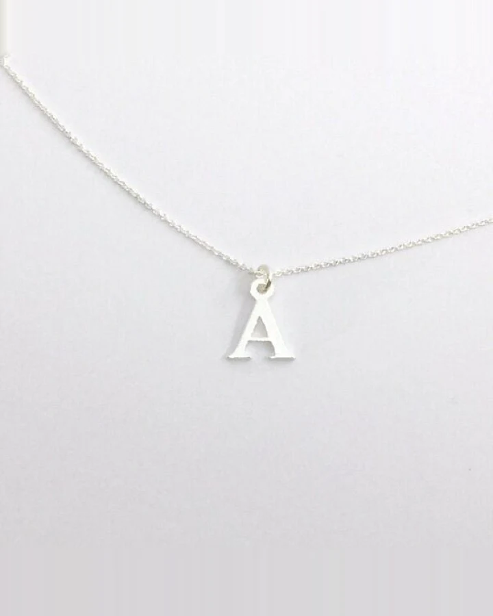 BELLYBIRD Jewellery Halskette - kleiner Buchstabe, Anhänger/ Silber/ Silber vergoldet