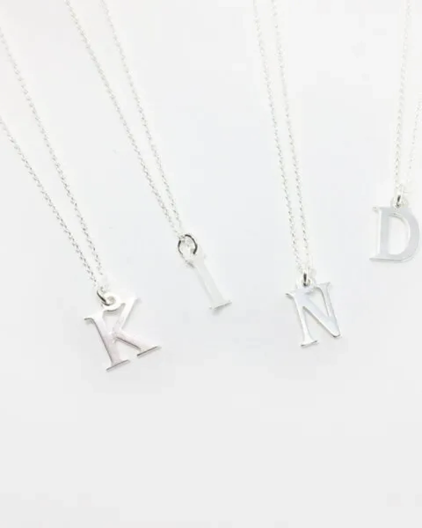 BELLYBIRD Jewellery Halskette - kleiner Buchstabe, Anhänger/ Silber/ Silber vergoldet – Ansicht 4