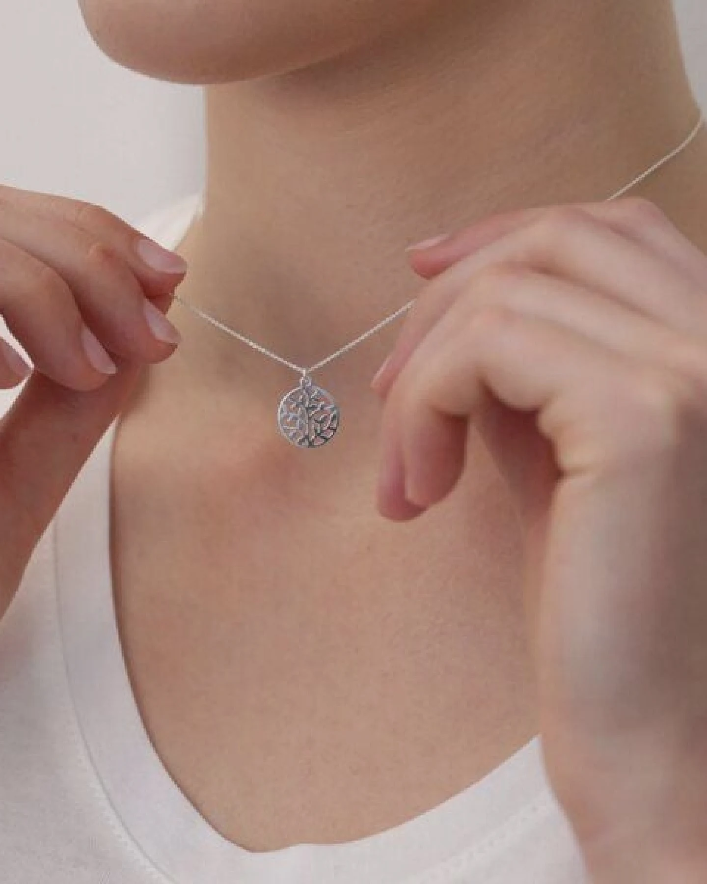 BELLYBIRD Jewellery Halskette - Lebensbaum, Anhänger kleiner Baum, Silber/ Silber vergoldet – Ansicht 4