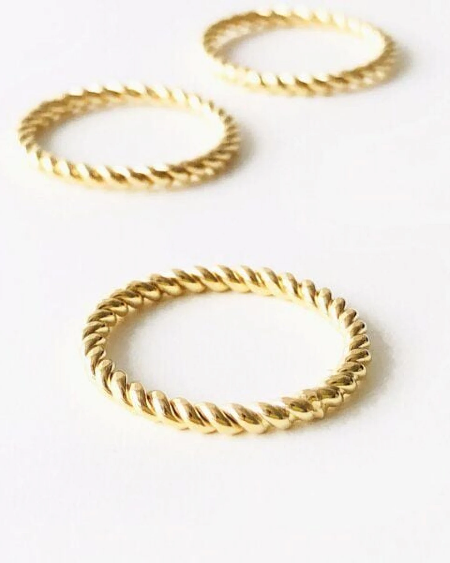 BELLYBIRD Jewellery Ring - SPIRALRING, gedrehter Silberring/ vergoldet – Ansicht 4