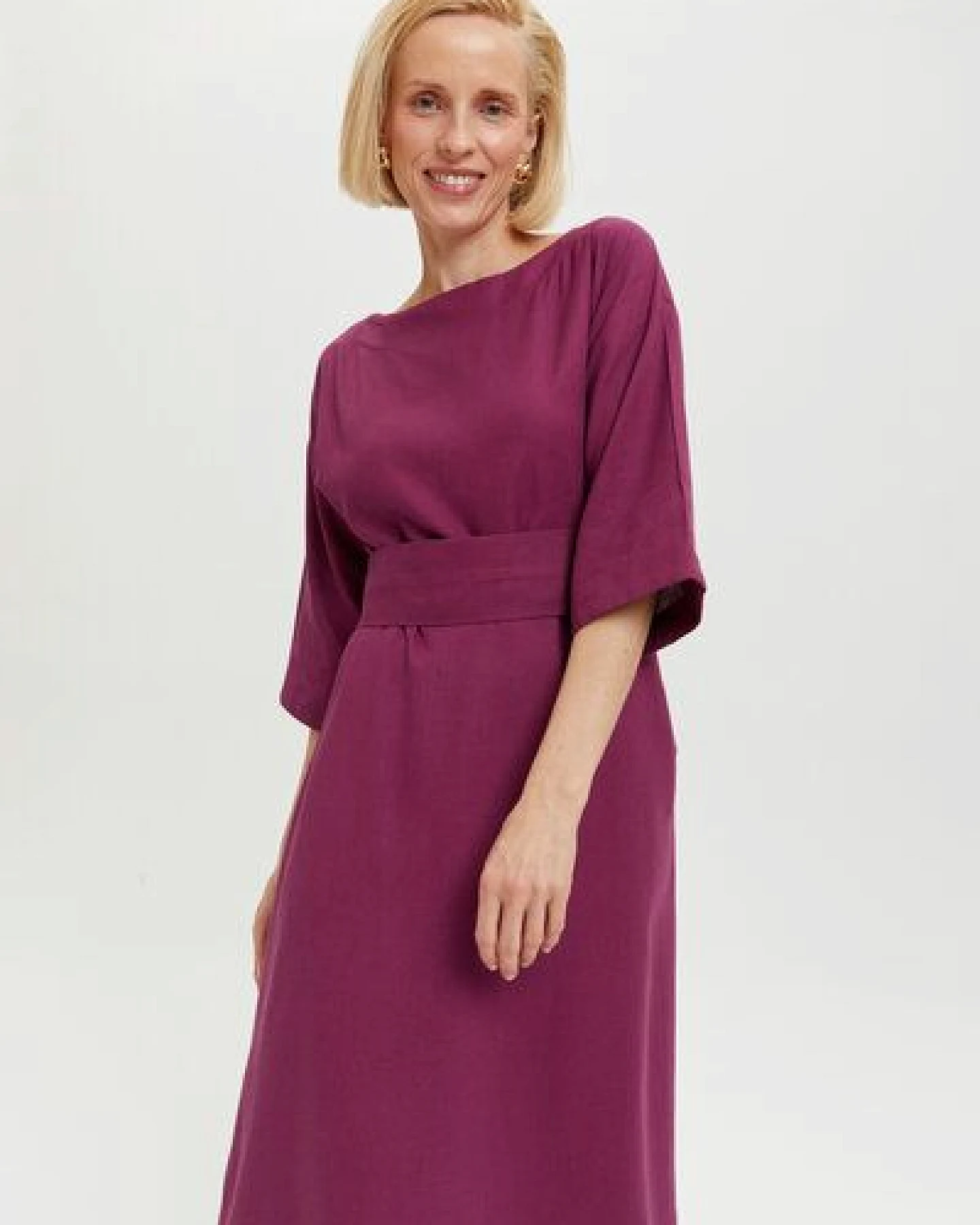 AYANI Mane Midikleid aus Leinen & ECOVERO – Ansicht 4