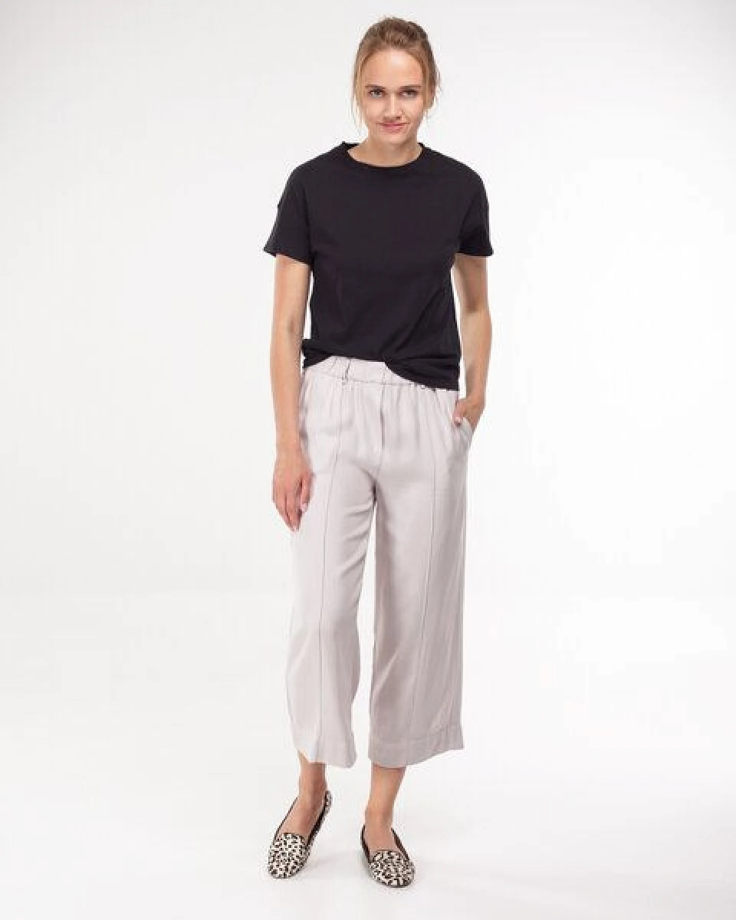Alma & Lovis Lässiges T-Shirt im Loose Fit – Ansicht 2