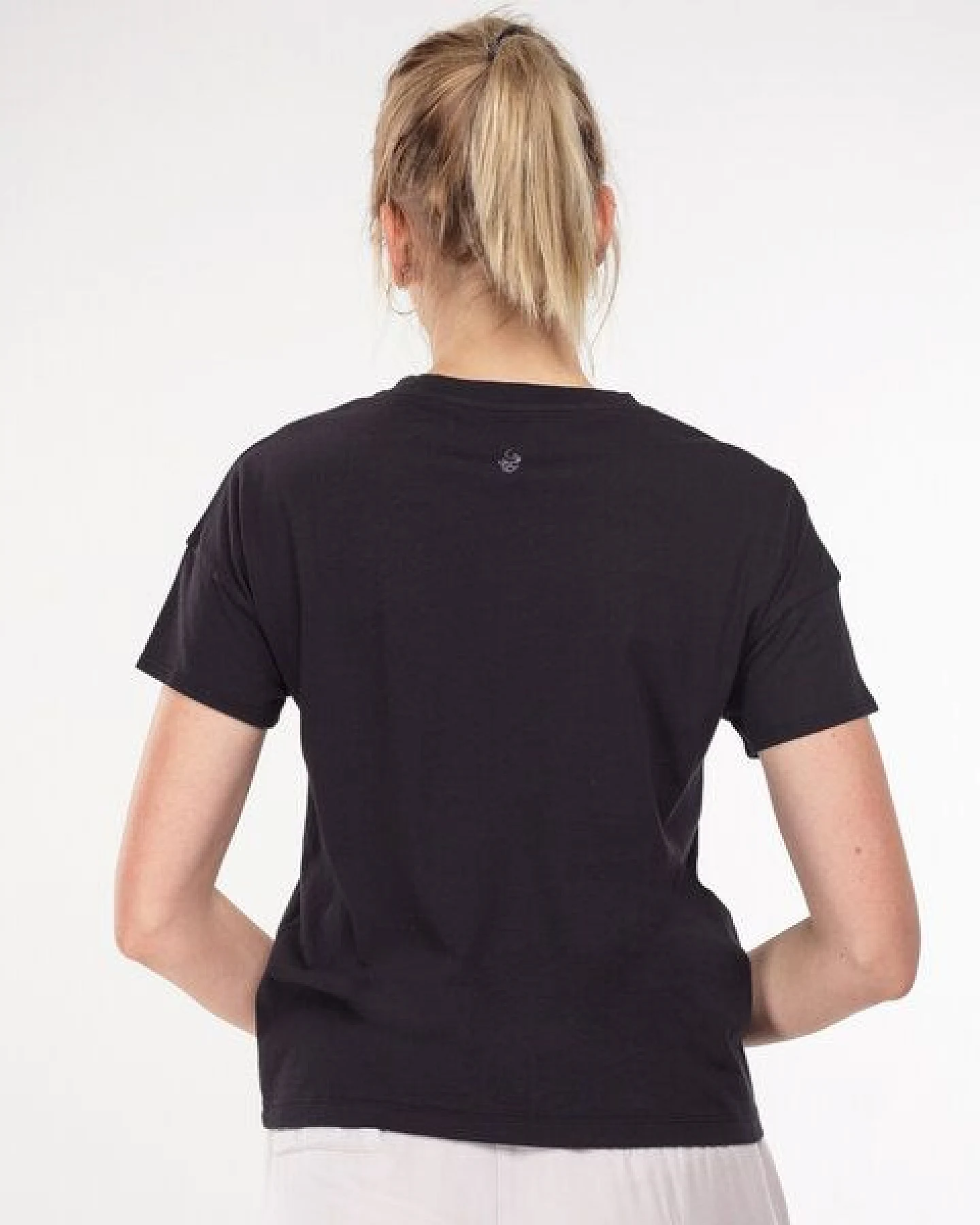Alma & Lovis Lässiges T-Shirt im Loose Fit – Ansicht 3