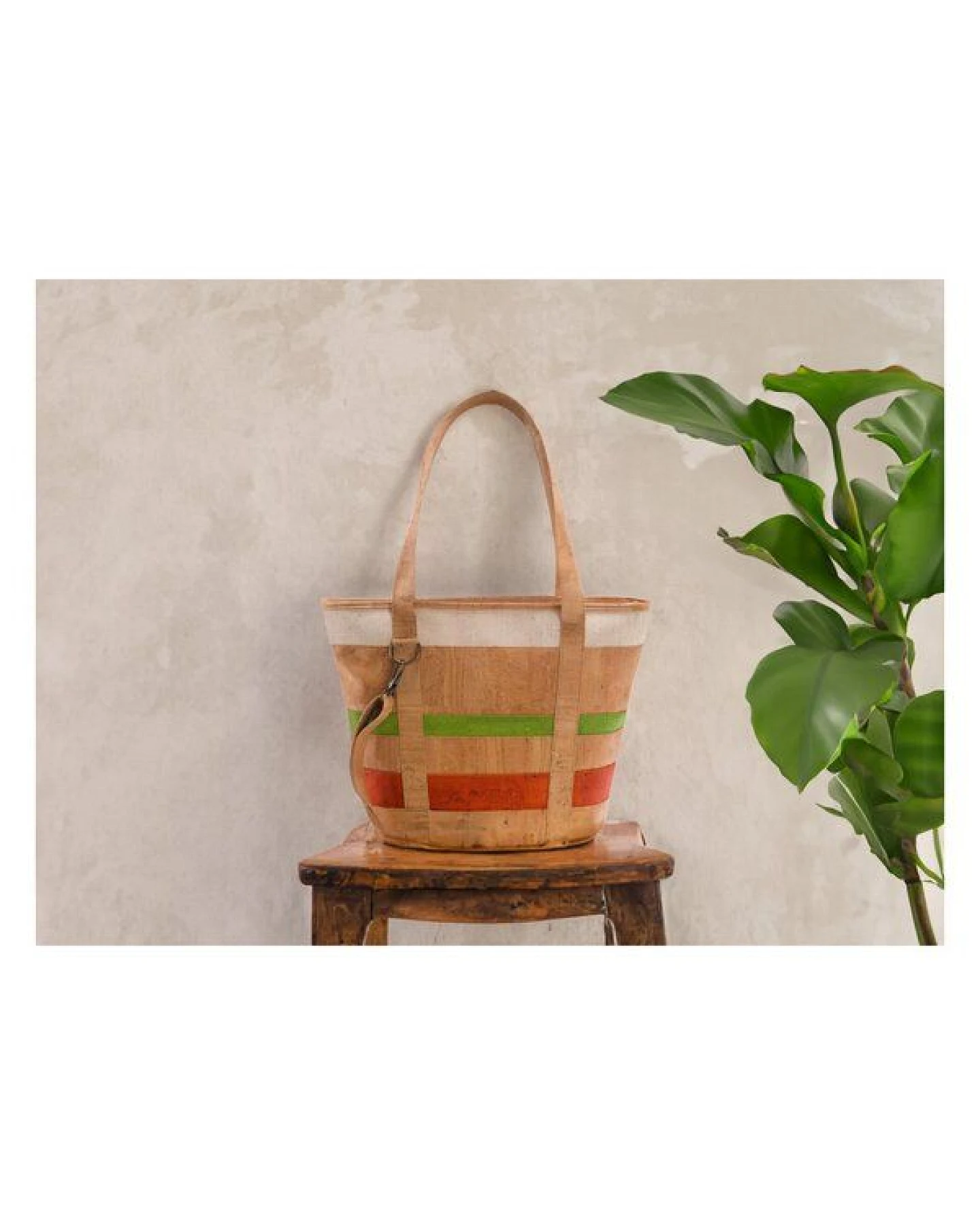 Kork-Deko Kork-Handtasche (großer Shopper) in beige-grün-rot – Ansicht 3