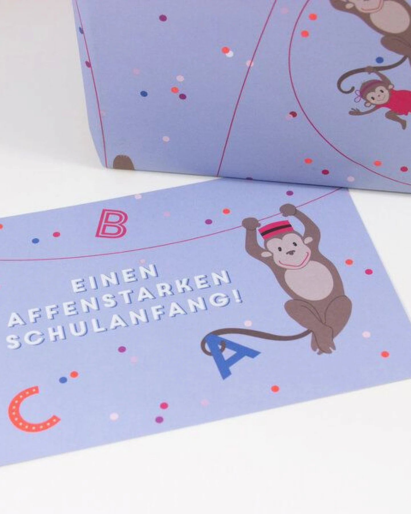 Bow & Hummingbird Postkarte Affenstarker Schulanfang – Ansicht 2