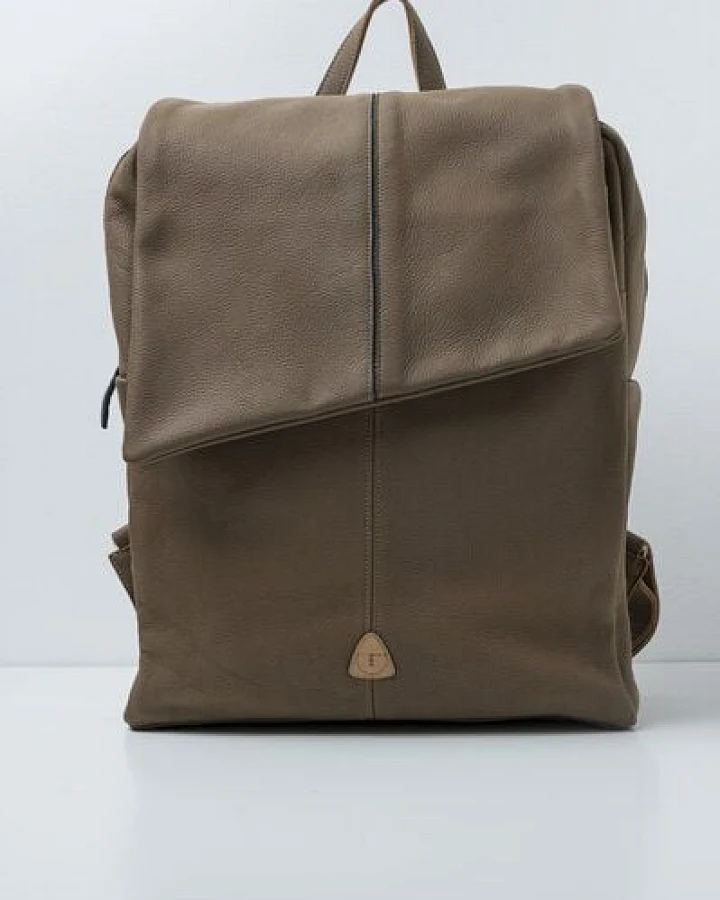 Ritagli di G Damen Leder Laptop Rucksack MARTIN für Studium oder Arbeit - 100% Made in Italy