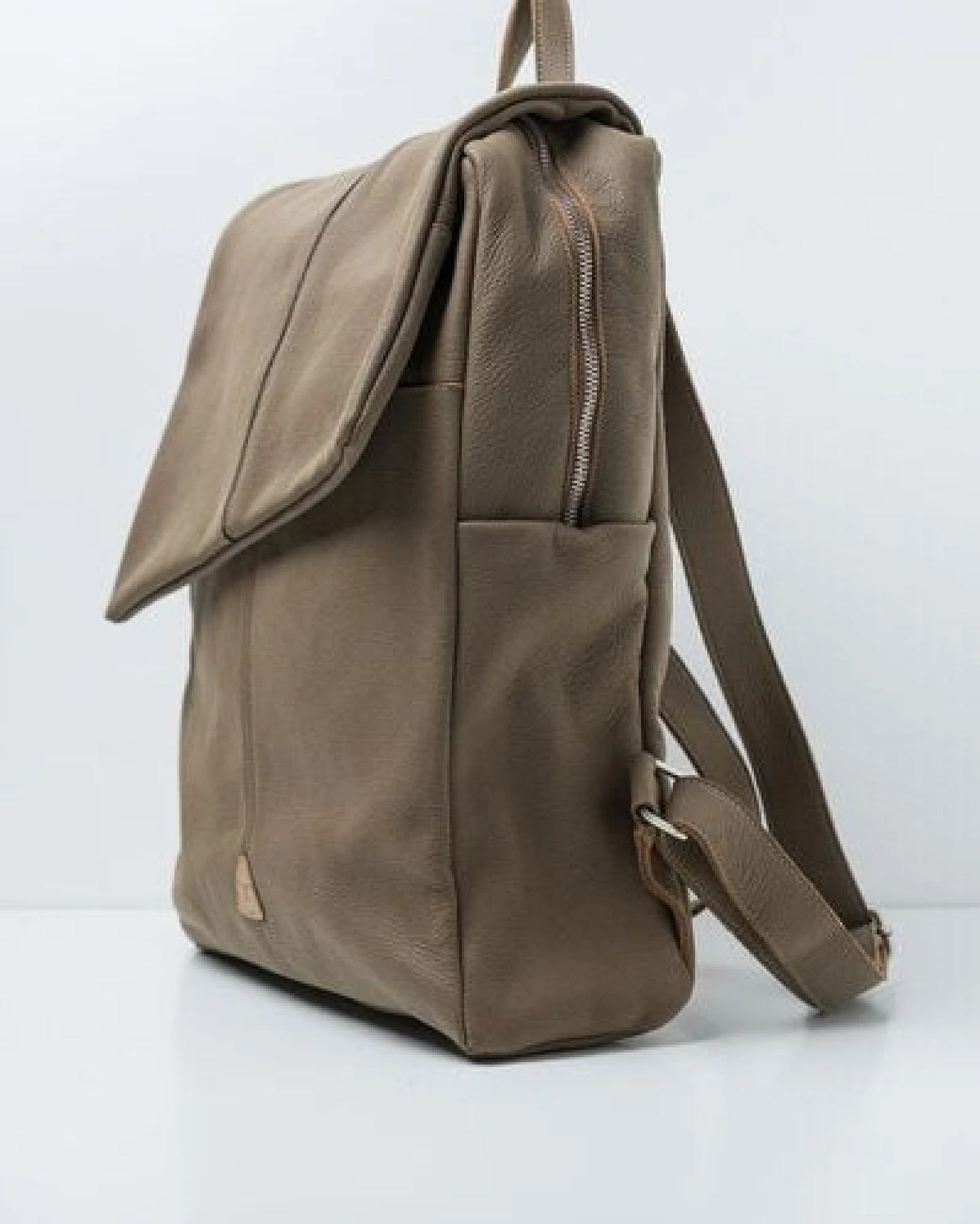 Ritagli di G Damen Leder Laptop Rucksack MARTIN für Studium oder Arbeit - 100% Made in Italy – Ansicht 3