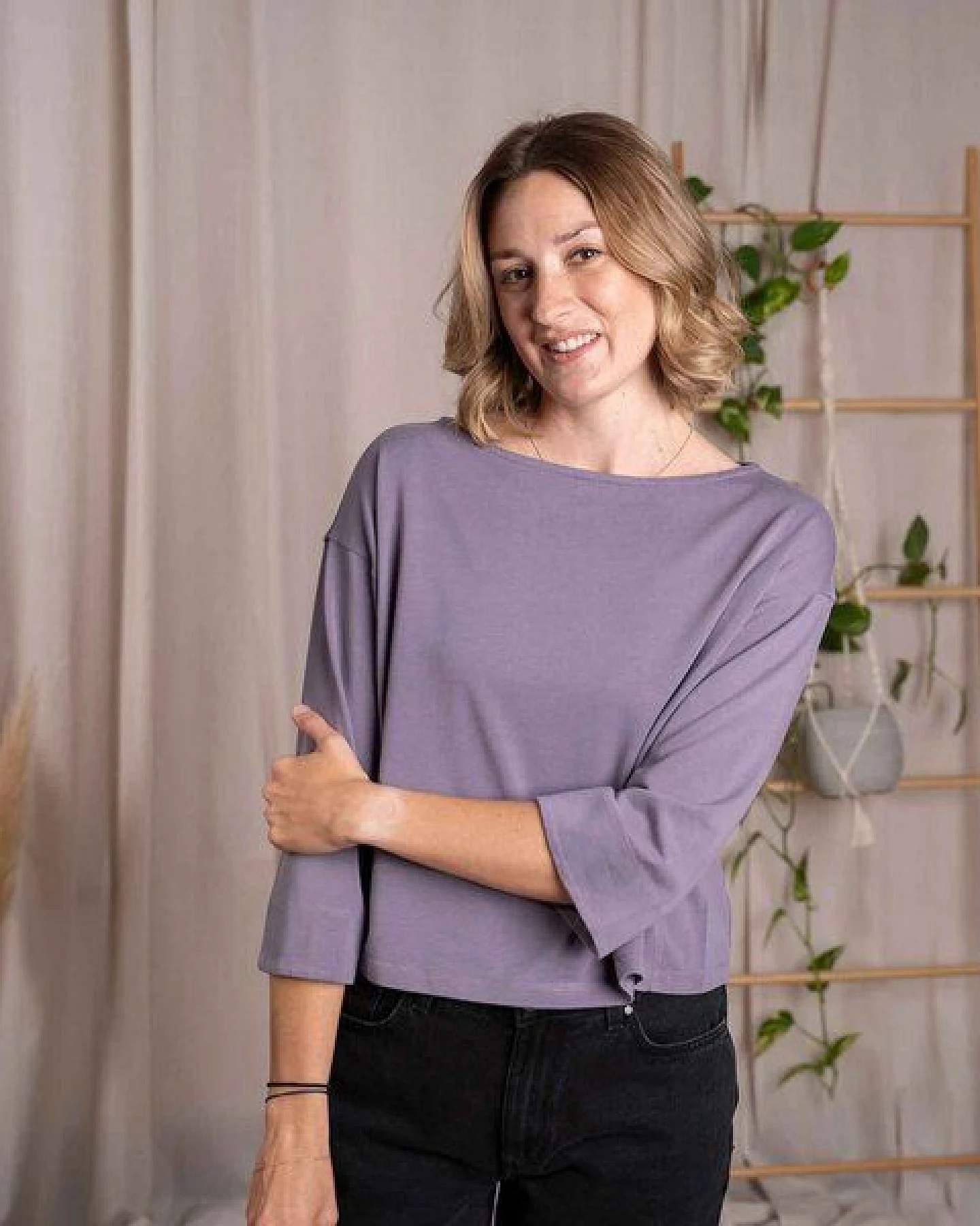 Vresh Clothing Vylda, 3/4 Crop-Top Locker mit TENCEL (TM) Lyocell – Ansicht 2