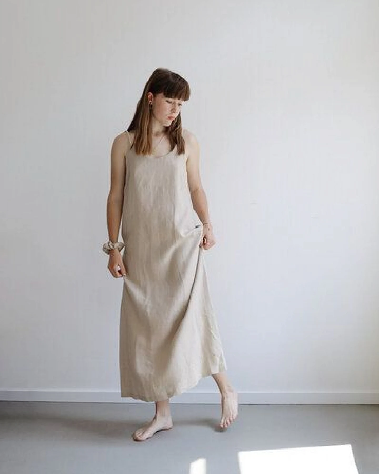 gust. Leinenkleid mit Rückenausschnitt - 100% Bio-Leinen – Ansicht 2
