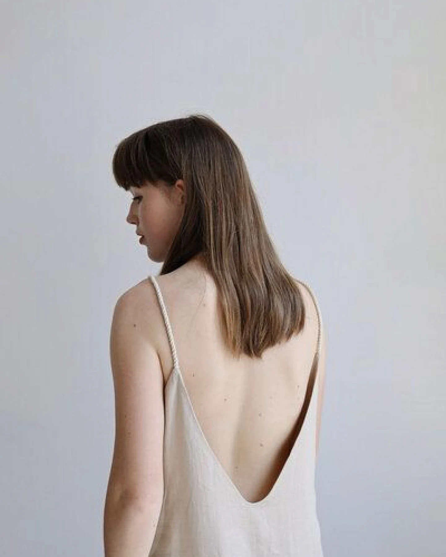 gust. Leinenkleid mit Rückenausschnitt - 100% Bio-Leinen – Ansicht 3