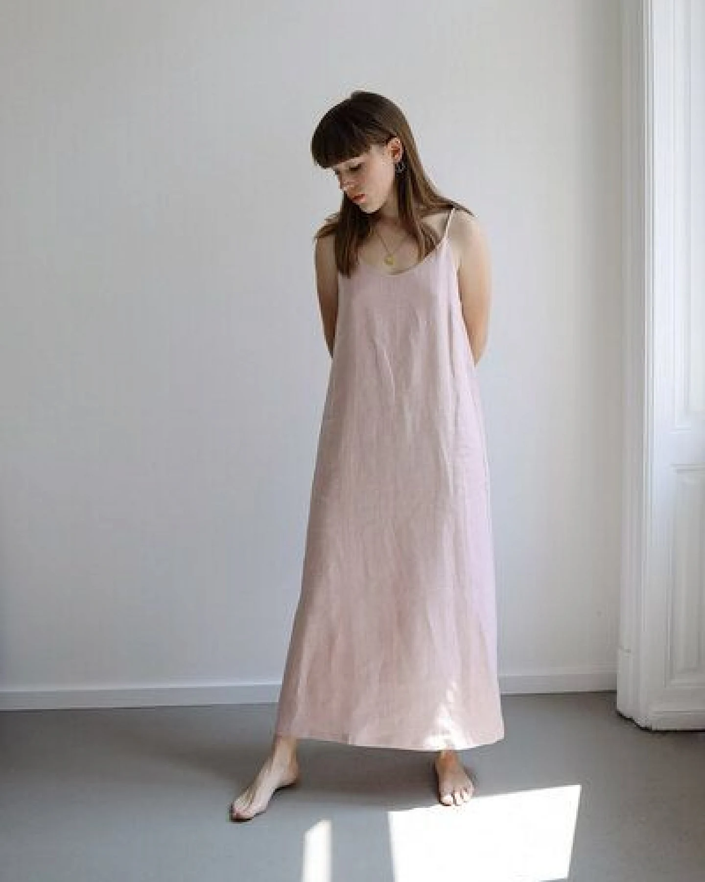 gust. Leinenkleid mit Rückenausschnitt - 100% Bio-Leinen – Ansicht 3