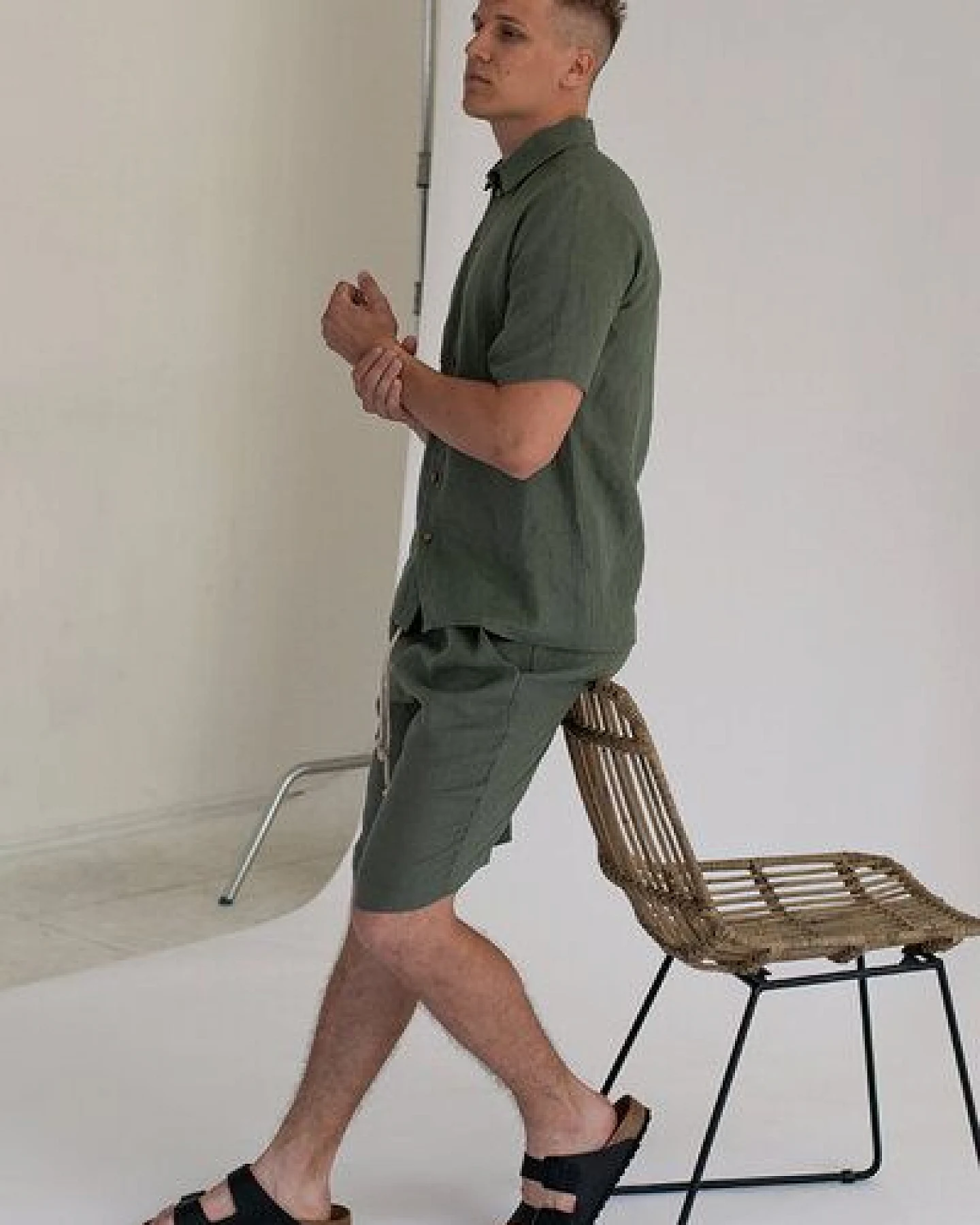 gust. Herren Leinenshorts - Linen loose shorts - 100% Bio-Leinen – Ansicht 2