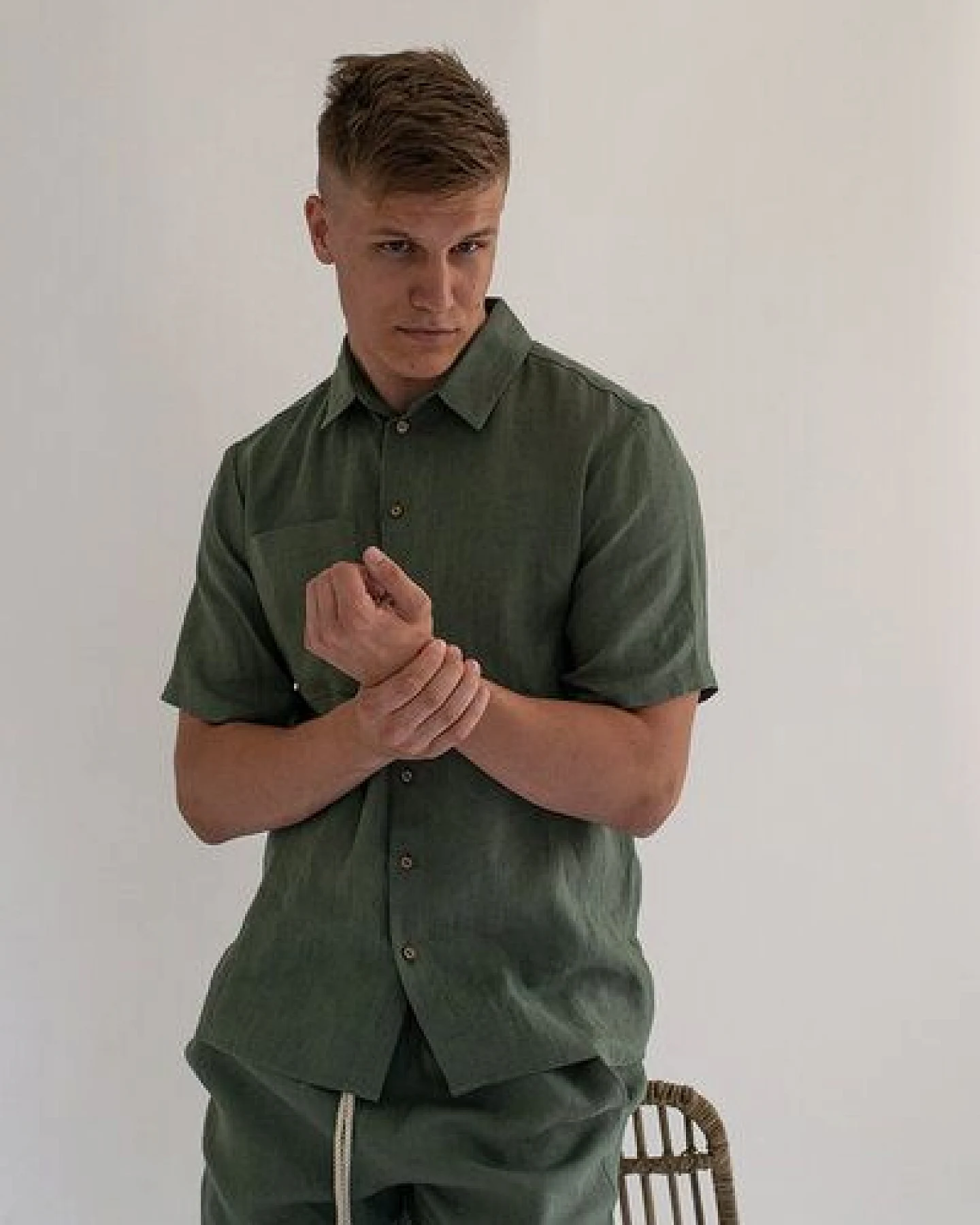 gust. Herren Kurzarm Leinenhemd - Linen shirt - Short sleeve - 100% Bio-Leinen – Ansicht 3