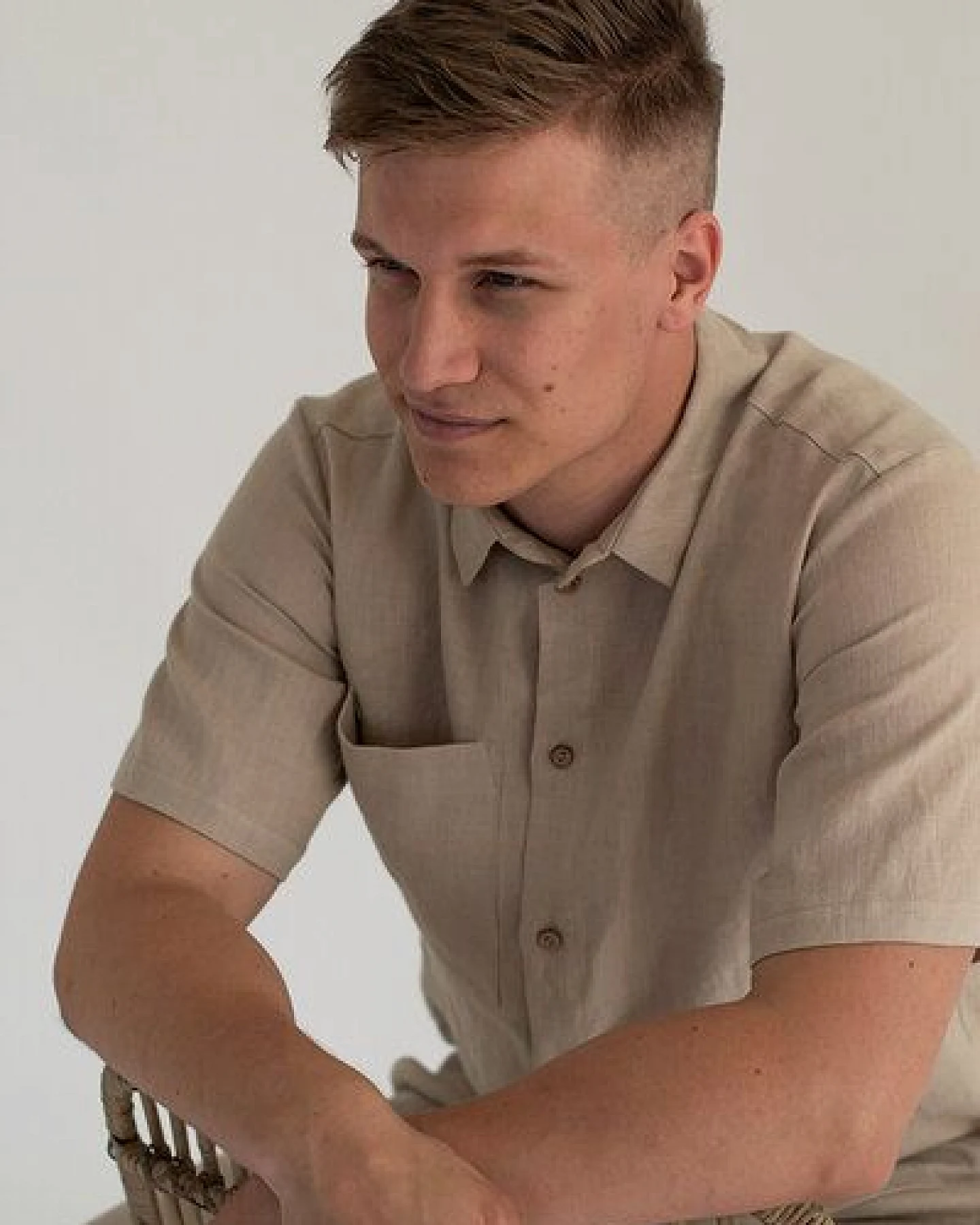 gust. Herren Kurzarm Leinenhemd - Linen shirt - Short sleeve - 100% Bio-Leinen – Ansicht 3