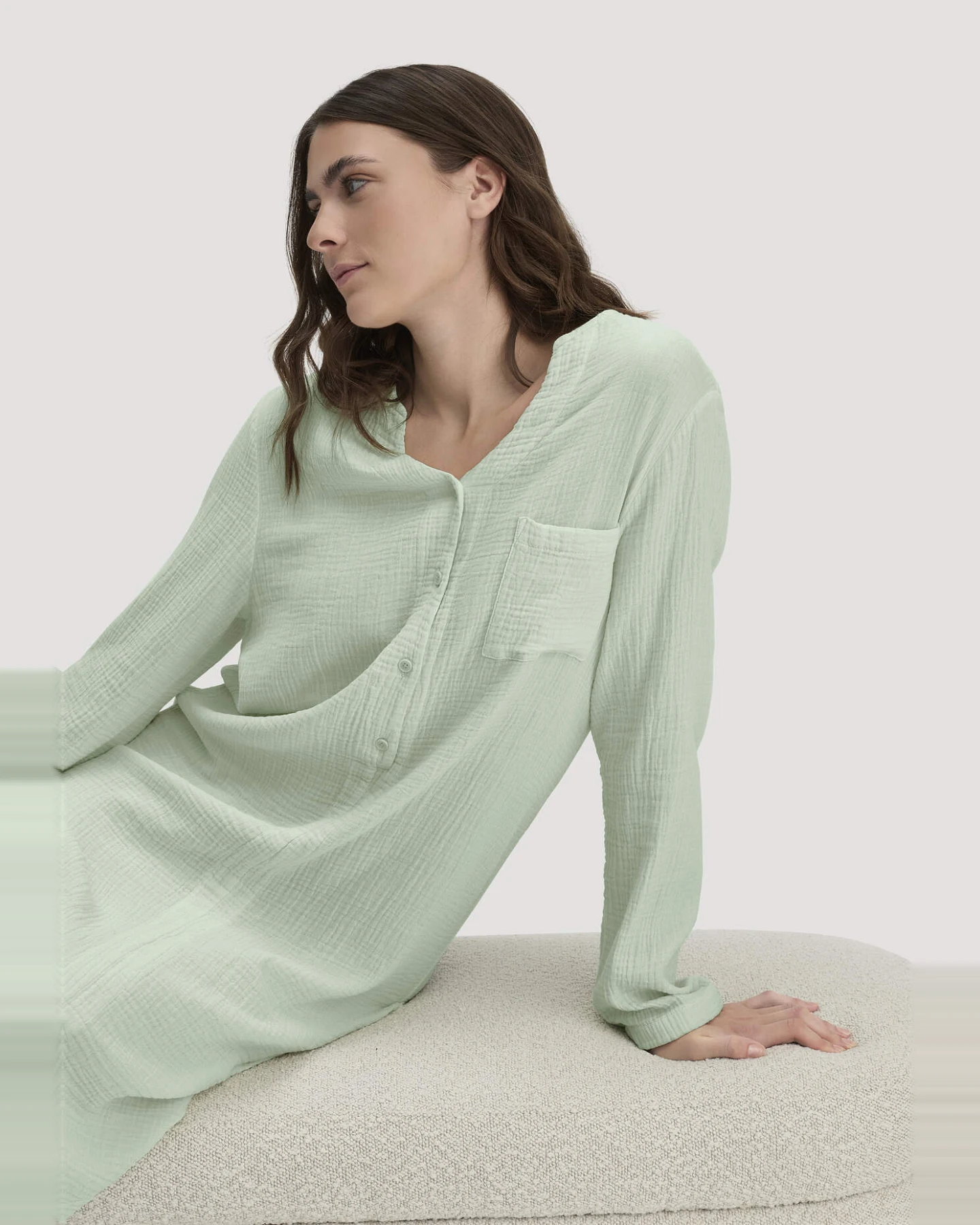 hessnatur Damen Musselin Nachthemd Relaxed PURE COMFORT aus Bio Baumwolle - grün - Größe 46 – Ansicht 2