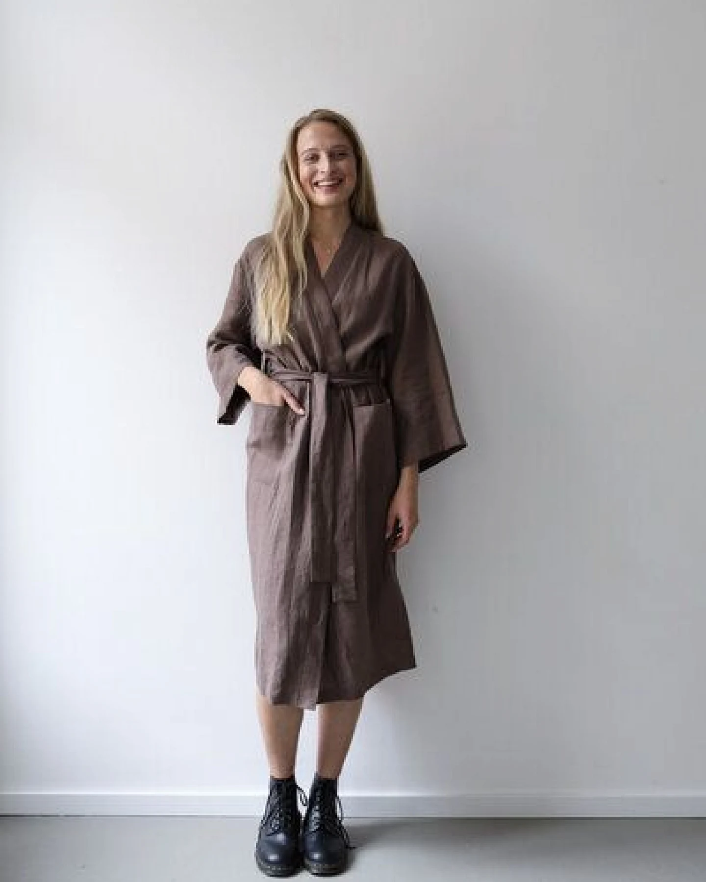 gust. Leinen-Kimono-Kleid - Linen kimono dress Maxi - 100% Bio-Leinen – Ansicht 2