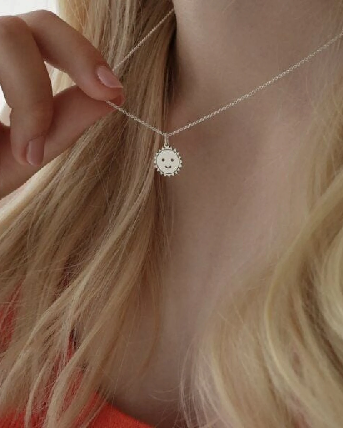 BELLYBIRD Jewellery Kinderkette - kleine lachende Sonne, Anhänger/ Silber/ Silber vergoldet – Ansicht 3