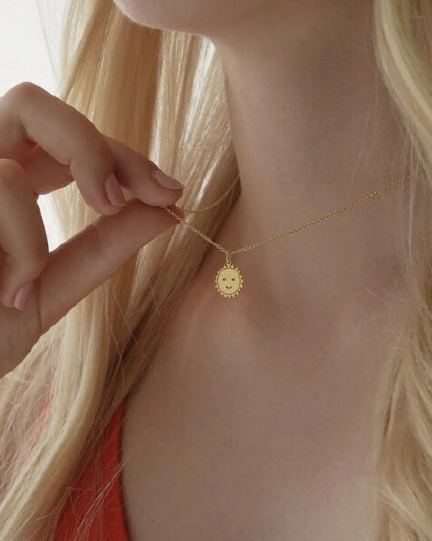 BELLYBIRD Jewellery Kinderkette - kleine lachende Sonne, Anhänger/ Silber/ Silber vergoldet – Ansicht 3