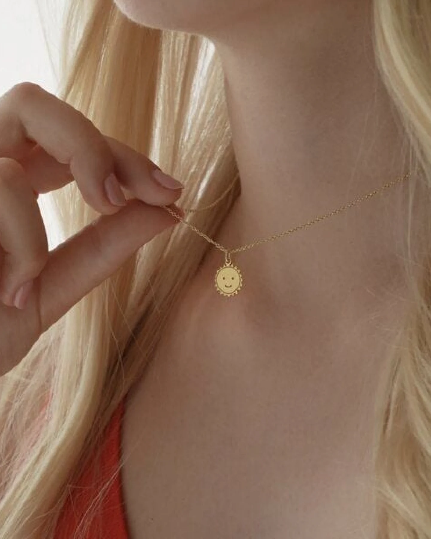 BELLYBIRD Jewellery Kinderkette - kleine lachende Sonne, Anhänger/ Silber/ Silber vergoldet – Ansicht 3