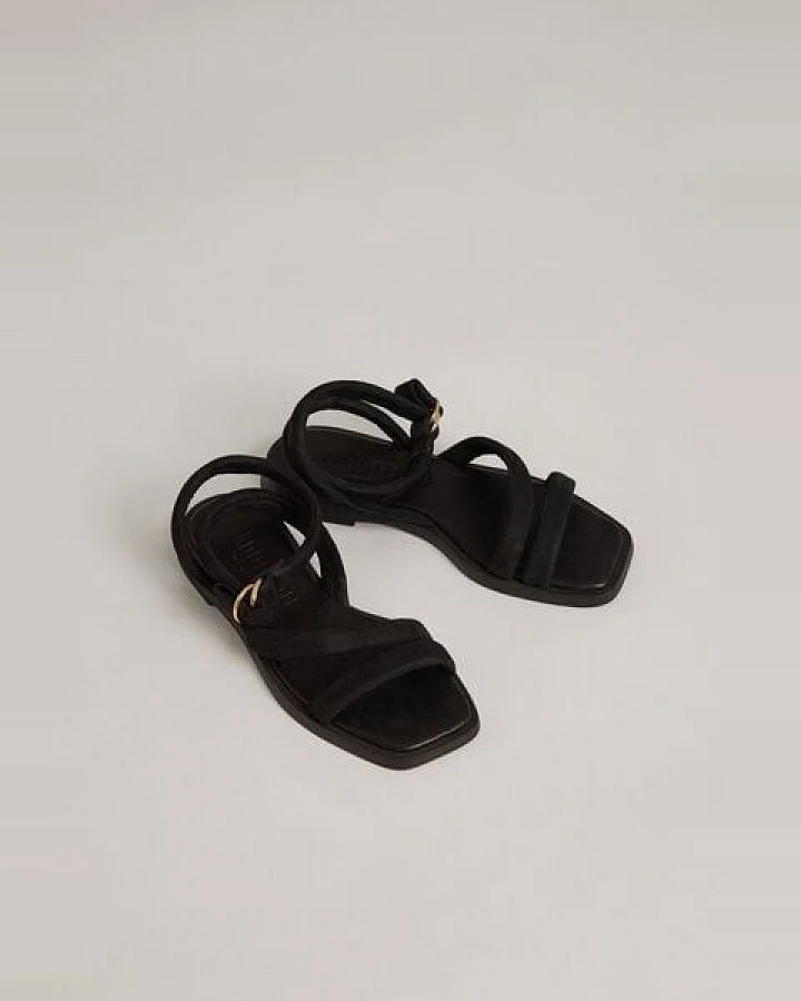 Addition Sustainable Apparel Tie Sandal aus Bio-Leder