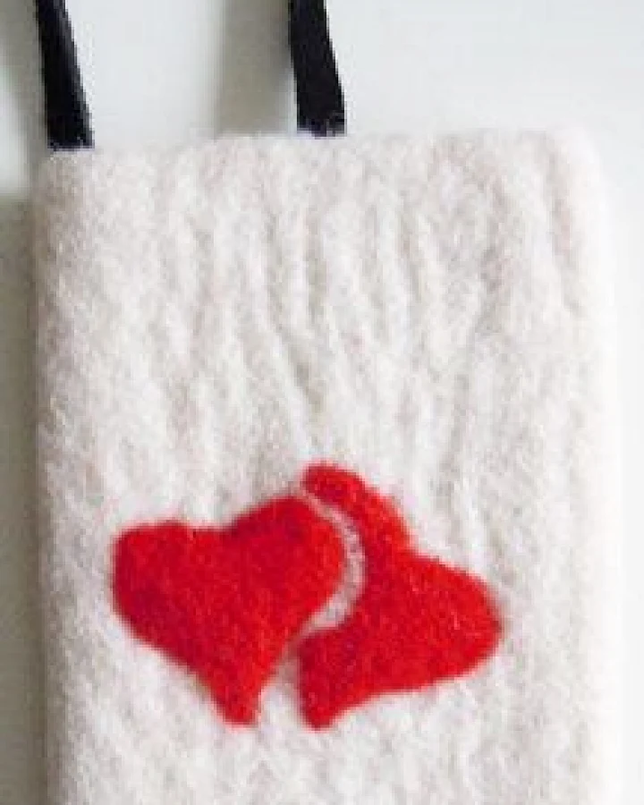 short'n'pietz handgefilzte IPhone-Hülle aus 100% Schafswolle
